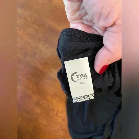 Zyia black swirl tank - Picture 4 of 4